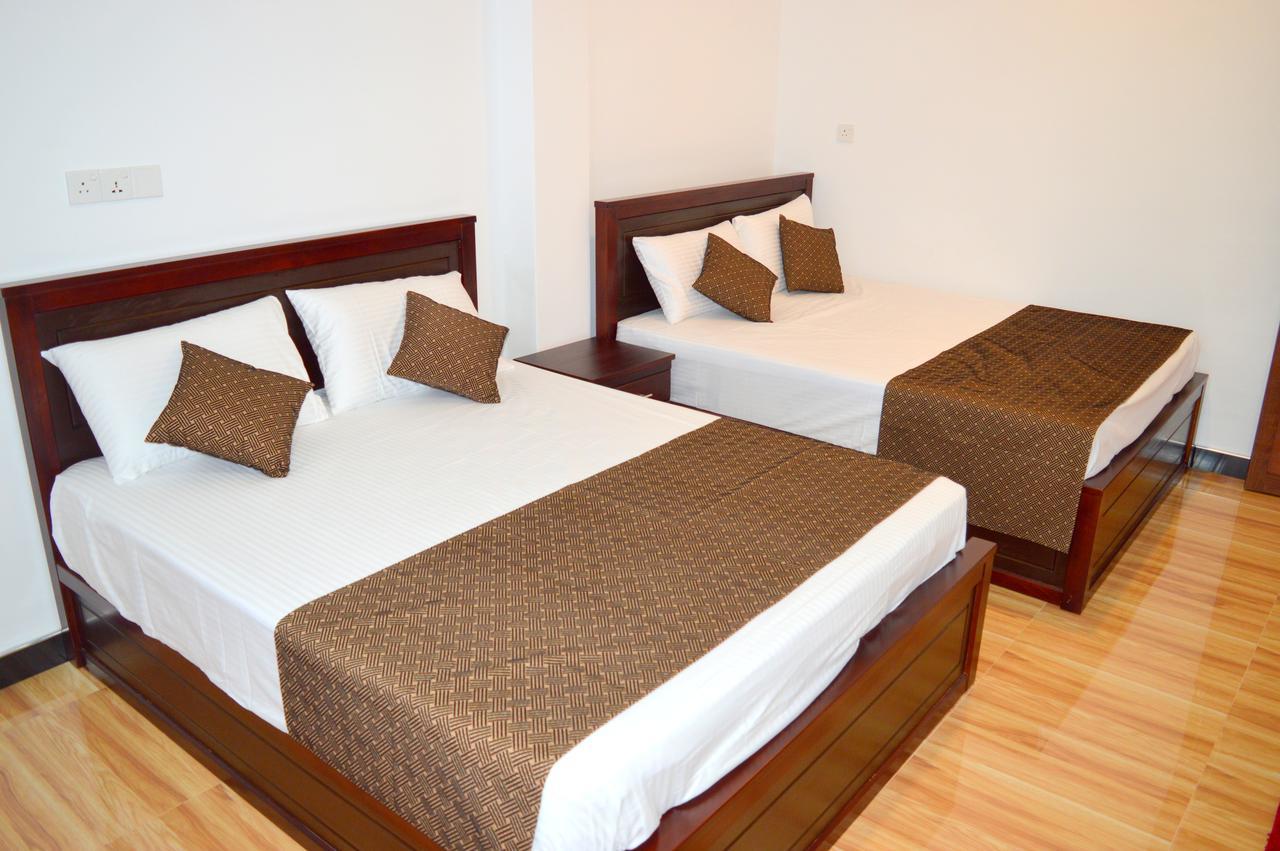 טרינקומאלה Holiday Villa מראה חיצוני תמונה